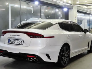 KIA Stinger foto 2