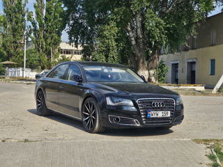 Audi A8 foto 1