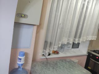 Vind apartament cu 3 camere în orașul Glodeni . Urgent. Detalii in privat foto 3