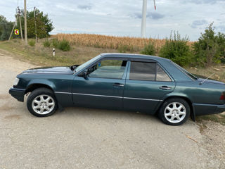 Mercedes Series (W124) foto 7