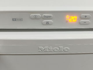 Морозильник Miele foto 6