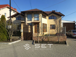 Se oferă spre vanzare casă Duplex