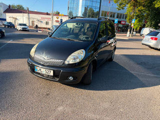 Toyota Yaris Verso, 2004