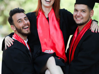 Mantii (Robe) pentru absolvenți , servicii foto-video. foto 3