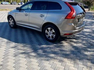 Volvo XC60 foto 3