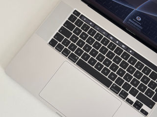 MacBook Pro 16" i7/ 1TB SSD/ 32GB RAM/ 138 cicluri/ 138 циклов foto 2