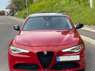 Alfa Romeo Giulia foto 1