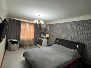 Apartament cu 3 camere, 70 m², Centru, Chișinău foto 3