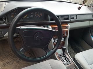 Mercedes Series (W124) foto 9