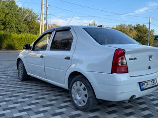 Dacia Logan foto 4