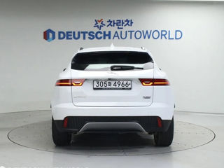 Jaguar E-Pace foto 4