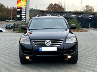 Volkswagen Touareg foto 2