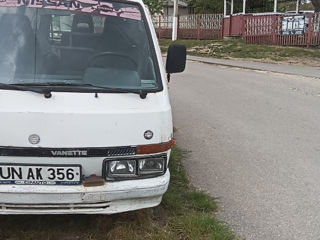 Nissan Vanette foto 5