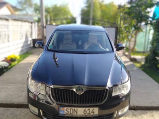 Skoda Superb foto 2