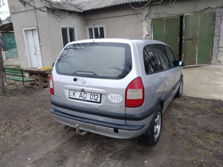 Opel Zafira foto 7