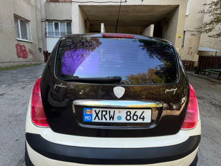 Lancia Ypsilon