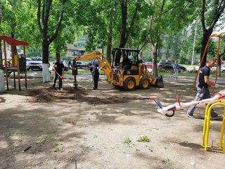 servicii de excavator JCB 1, efectuam lucrari de terasament, evacuam deseuri de constructie ,pamint foto 6