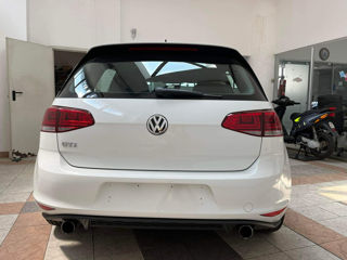 Volkswagen Golf foto 4