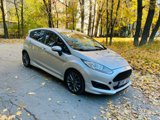 Ford Fiesta foto 3