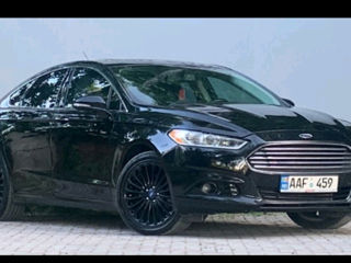 Ford Fusion foto 1