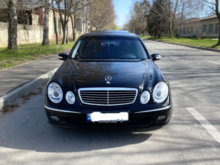 Mercedes E-Class foto 2