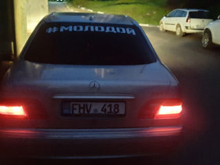 Mercedes E-Class foto 5