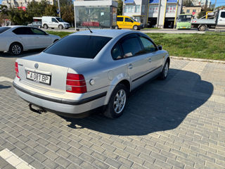 Volkswagen Passat foto 3