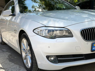 BMW 5 Series foto 4