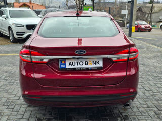 Ford Fusion foto 6