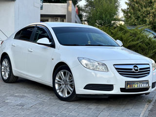 Opel Insignia foto 1