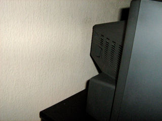 Маленький телевизор "Sharp" (цветной) foto 7