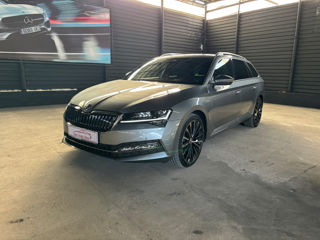 Skoda Superb foto 2