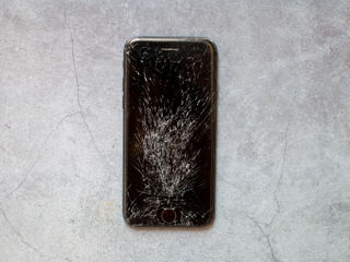 Без следов и царапин: полировка экрана iPhone