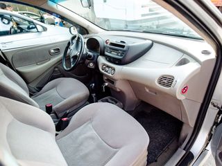 Ниссан (Nissan) Алмера Тино(Almera Tino) 2,2 d есть все foto 2