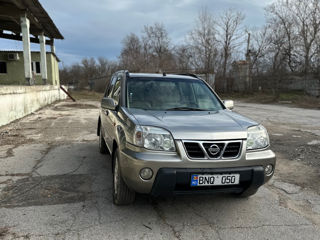 Nissan X-Trail foto 2