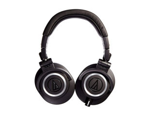 Căștile Audio-Technica ATH-M50X sunt potrivite pentru utilizare în studio și acasă. foto 3