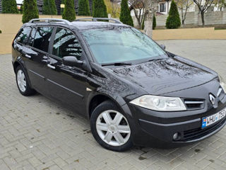 Renault Megane foto 2