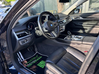 BMW 7 Series foto 7