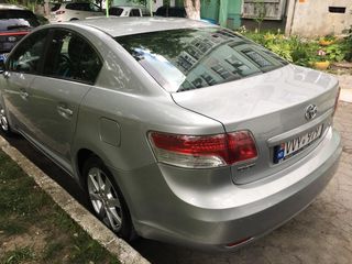 Toyota Avensis foto 3