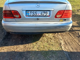 Mercedes E-Class foto 4