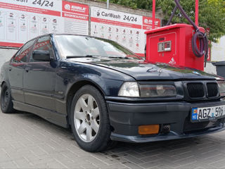 BMW 3 Series foto 3