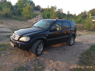 Mercedes ML Class foto 2