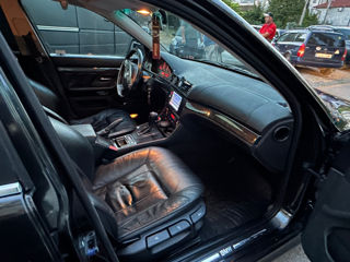 BMW 5 Series фото 5