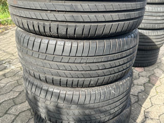 4X 225 / 45 R 18 Vara foto 1