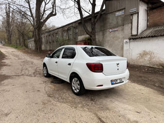 Dacia Logan foto 0
