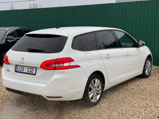 Peugeot 308 foto 2