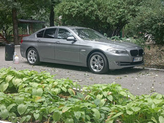 BMW 5 Series foto 1