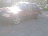 Mercedes Series (W124) foto 2