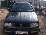 Volkswagen Vento foto 1