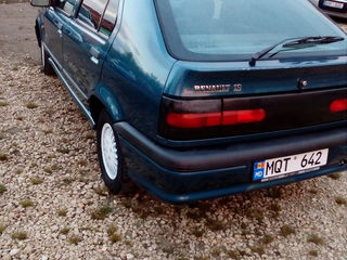 Renault 19 foto 3